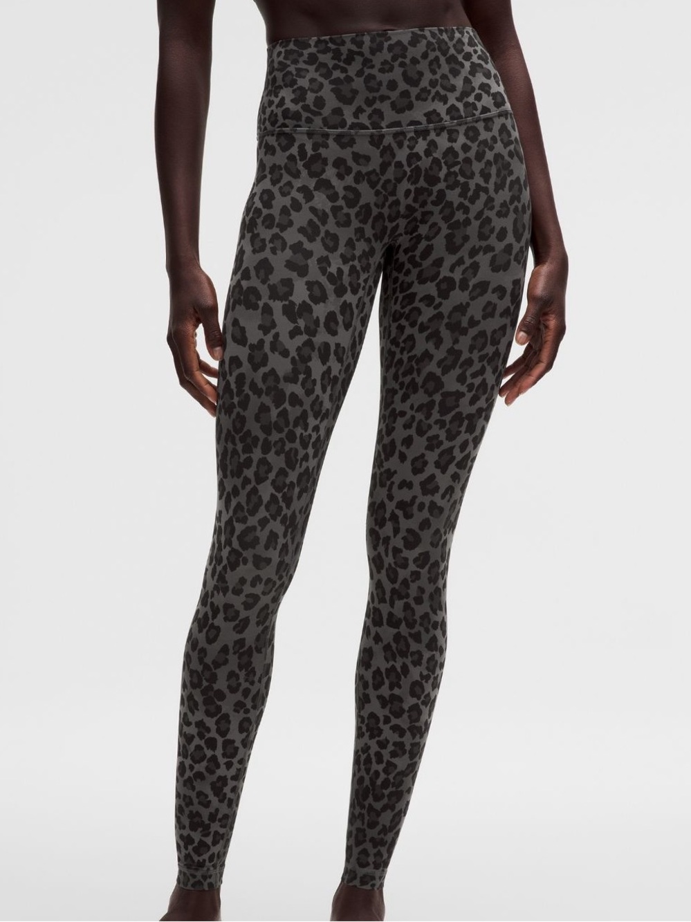 lululemon Align No Line™ High-Rise
Pant 28" size 6